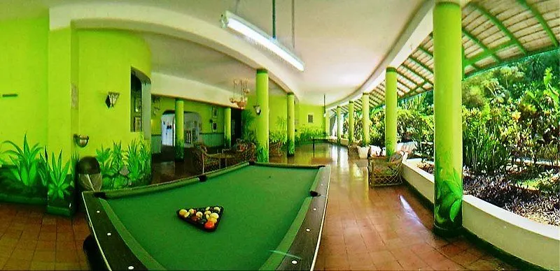 Doctors Cave Beach Hotel Бухта Монтего 3*,