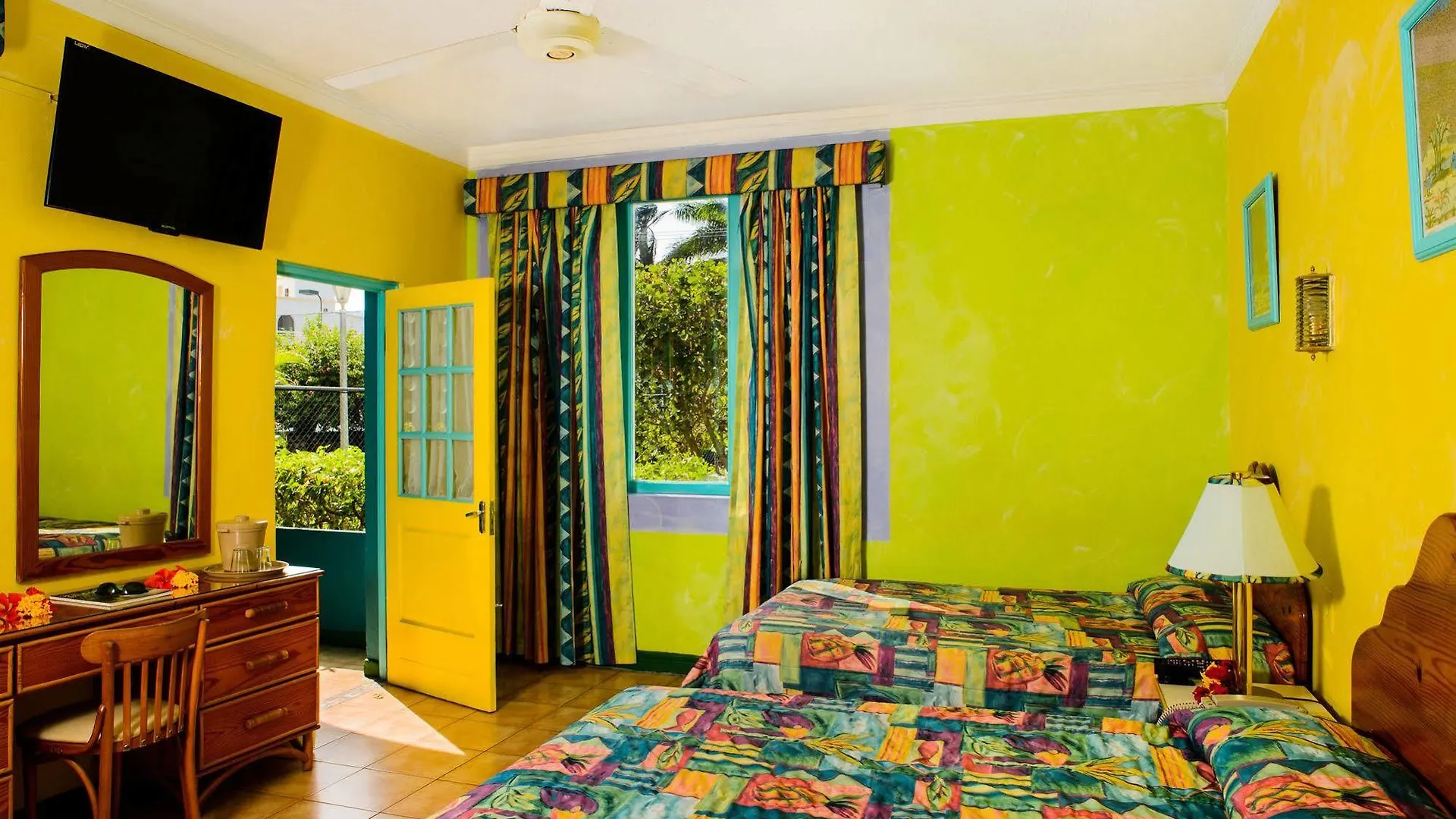 ***  Doctors Cave Beach Hotel Бухта Монтего Ямайка